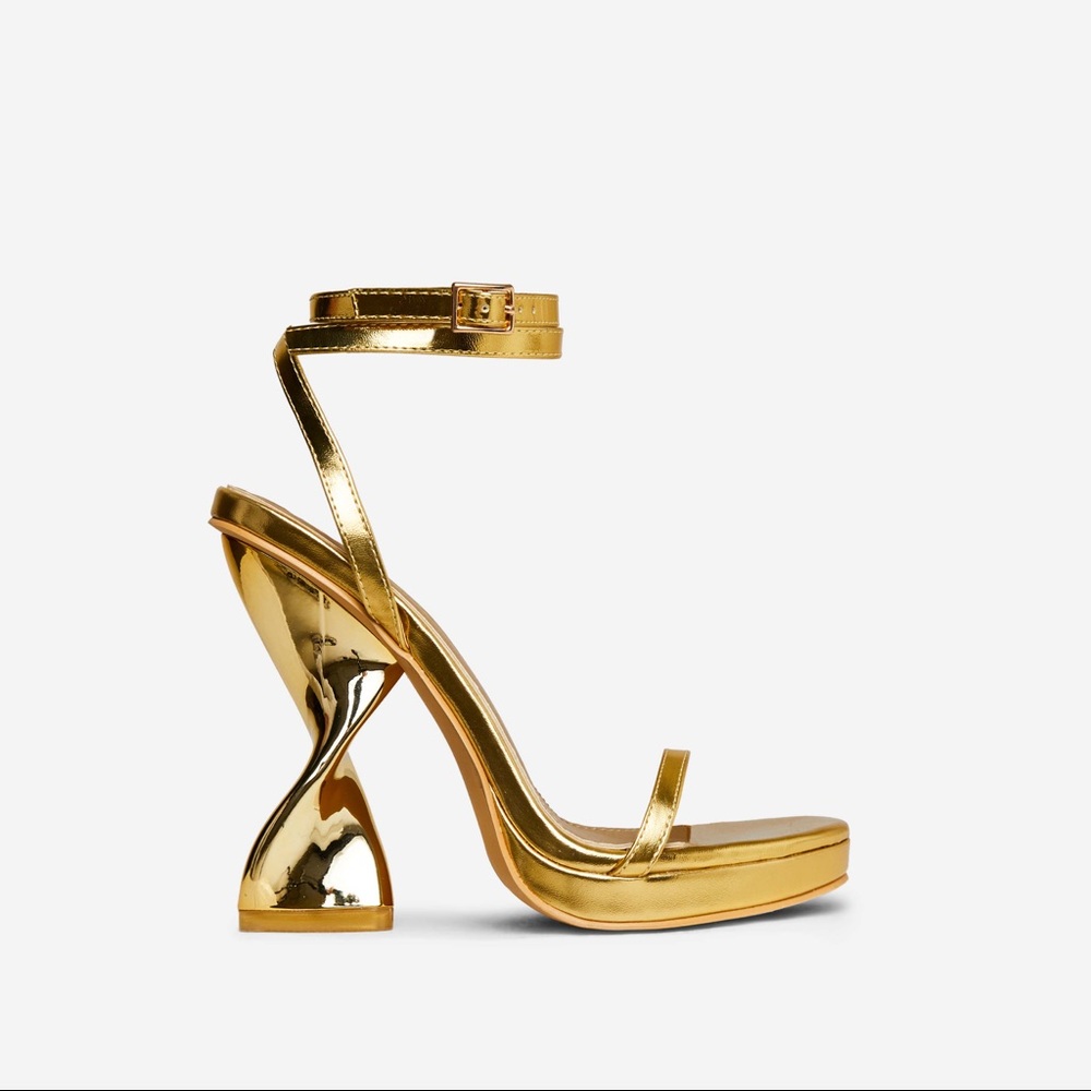 BRAND NEW VIDA-LOCA OPEN TOE PLATFORM TWISTED STATEMENT HEEL